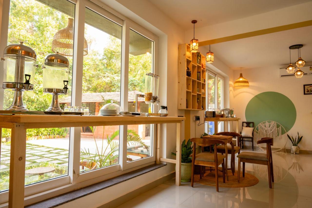 Locomo Boutique, Morjim - Stay Work Eat 外观 照片