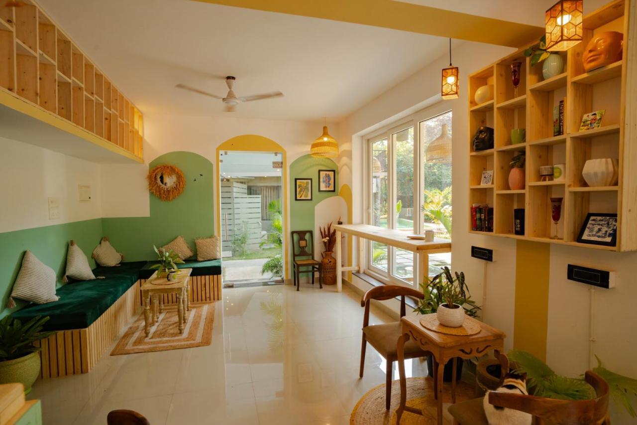 Locomo Boutique, Morjim - Stay Work Eat 外观 照片