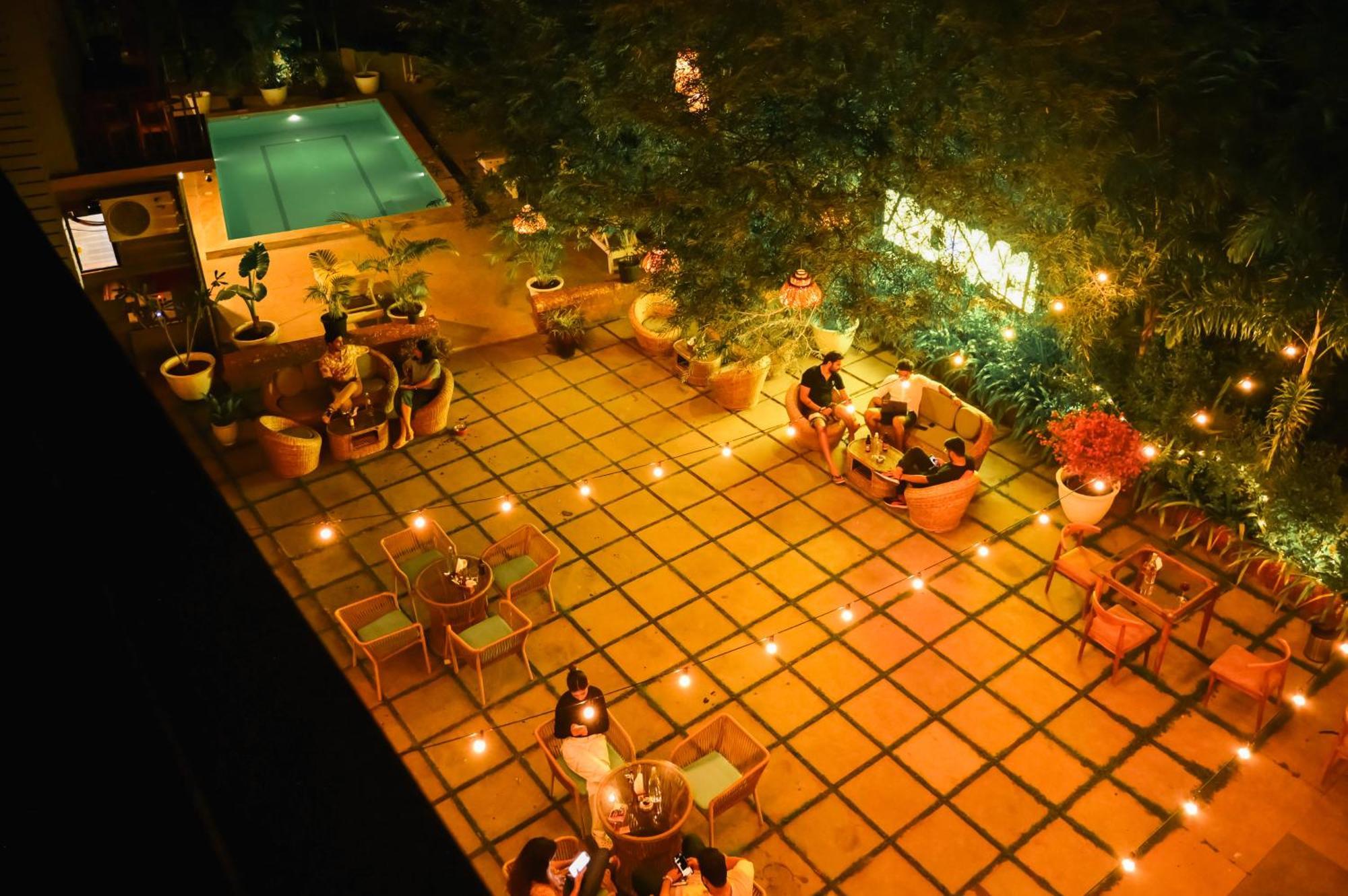 Locomo Boutique, Morjim - Stay Work Eat 外观 照片