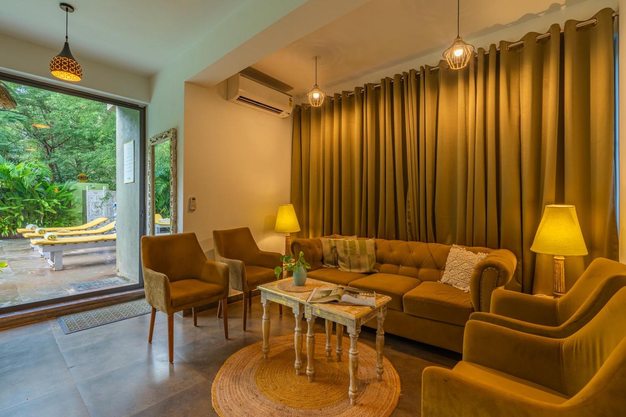 Locomo Boutique, Morjim - Stay Work Eat 外观 照片