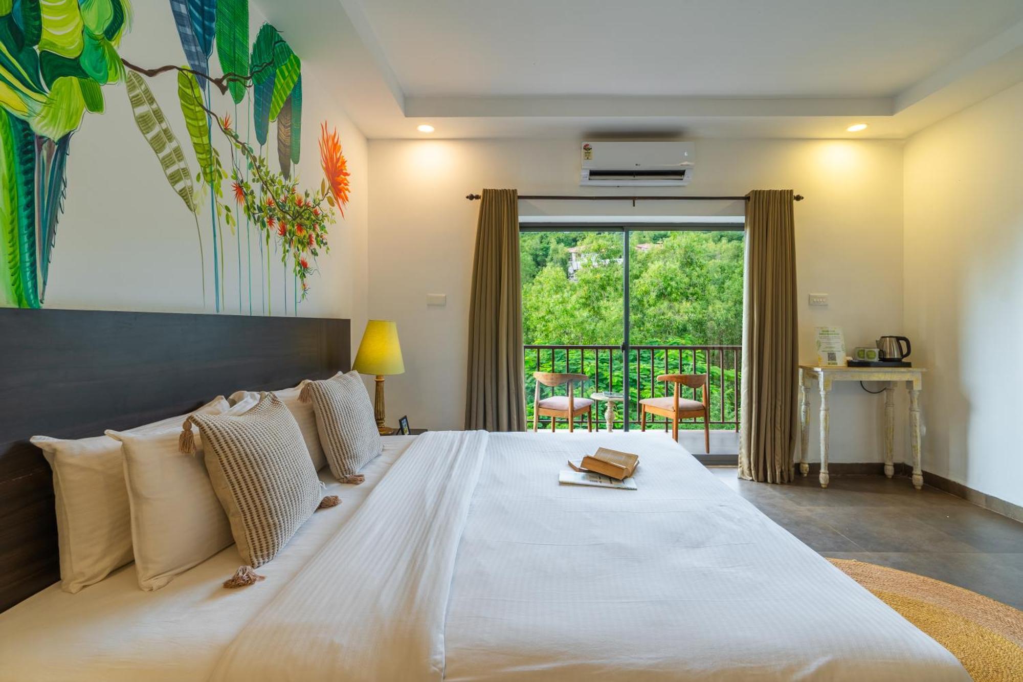 Locomo Boutique, Morjim - Stay Work Eat 外观 照片